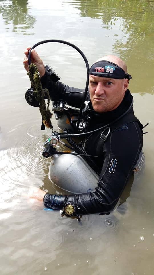 David Polley teaching cave diving courses 6