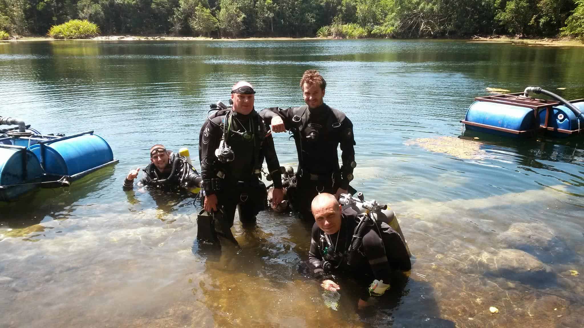 David Polley teaching cave diving courses