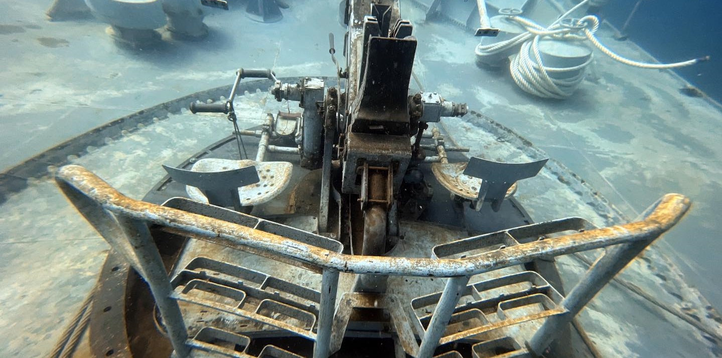 Koh Tao HTMS Suphairin and HTMS Hanhak Sattru Gun 1 Shipwrecks Koh Tao Thailand