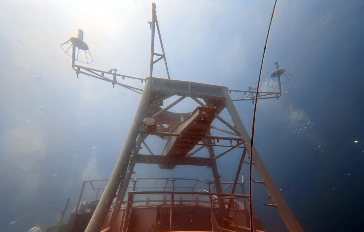 Koh Tao HTMS Suphairin and HTMS Hanhak Sattru Top Shipwrecks Koh Tao Thailand